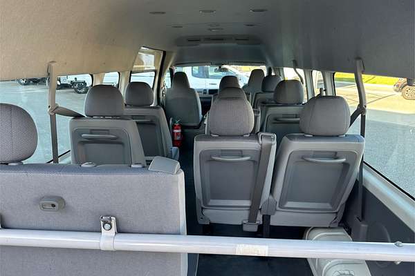2007 Toyota Hiace Commuter TRH223R