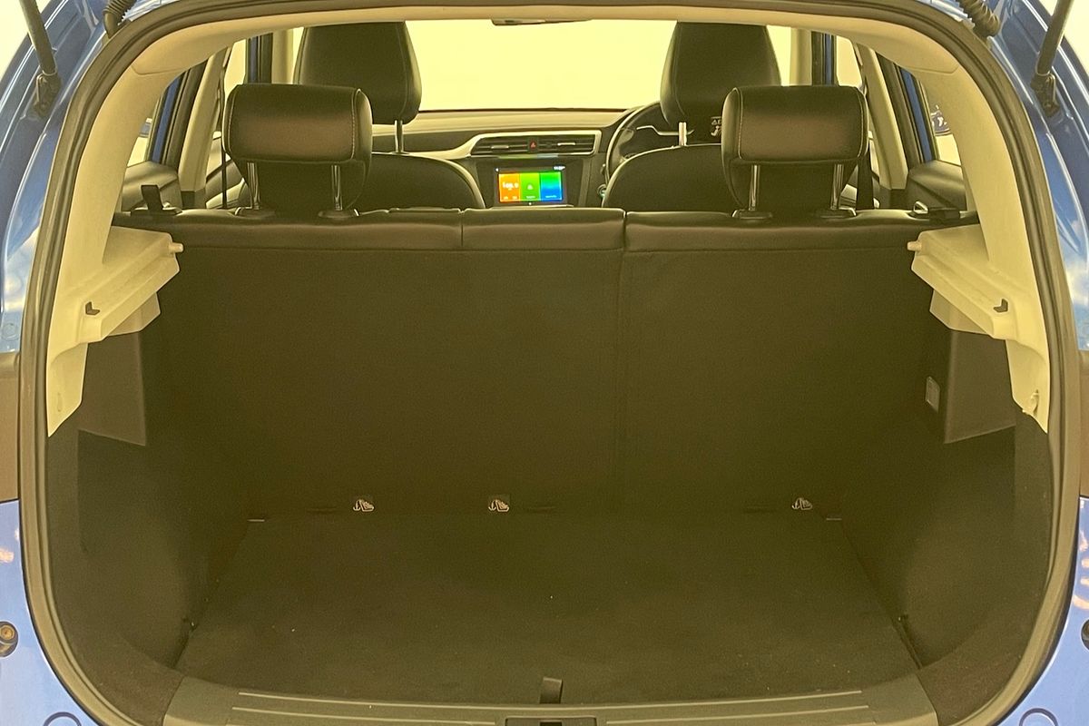 2020 MG ZS Essence AZS1