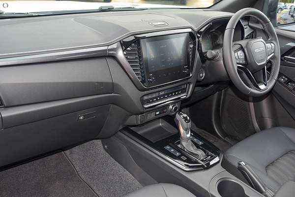 2025 Isuzu D-MAX BLADE 4X4