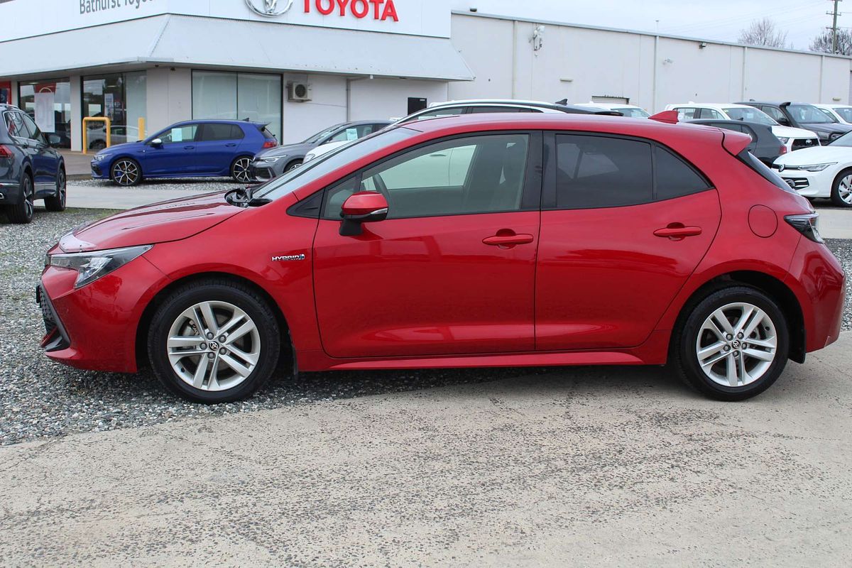 2022 Toyota Corolla SX Hybrid ZWE211R
