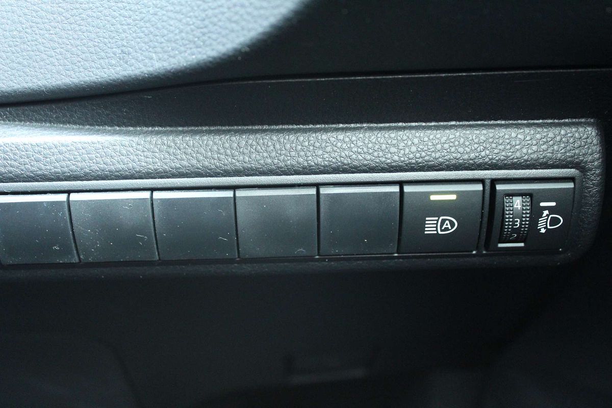 2022 Toyota Corolla SX Hybrid ZWE211R