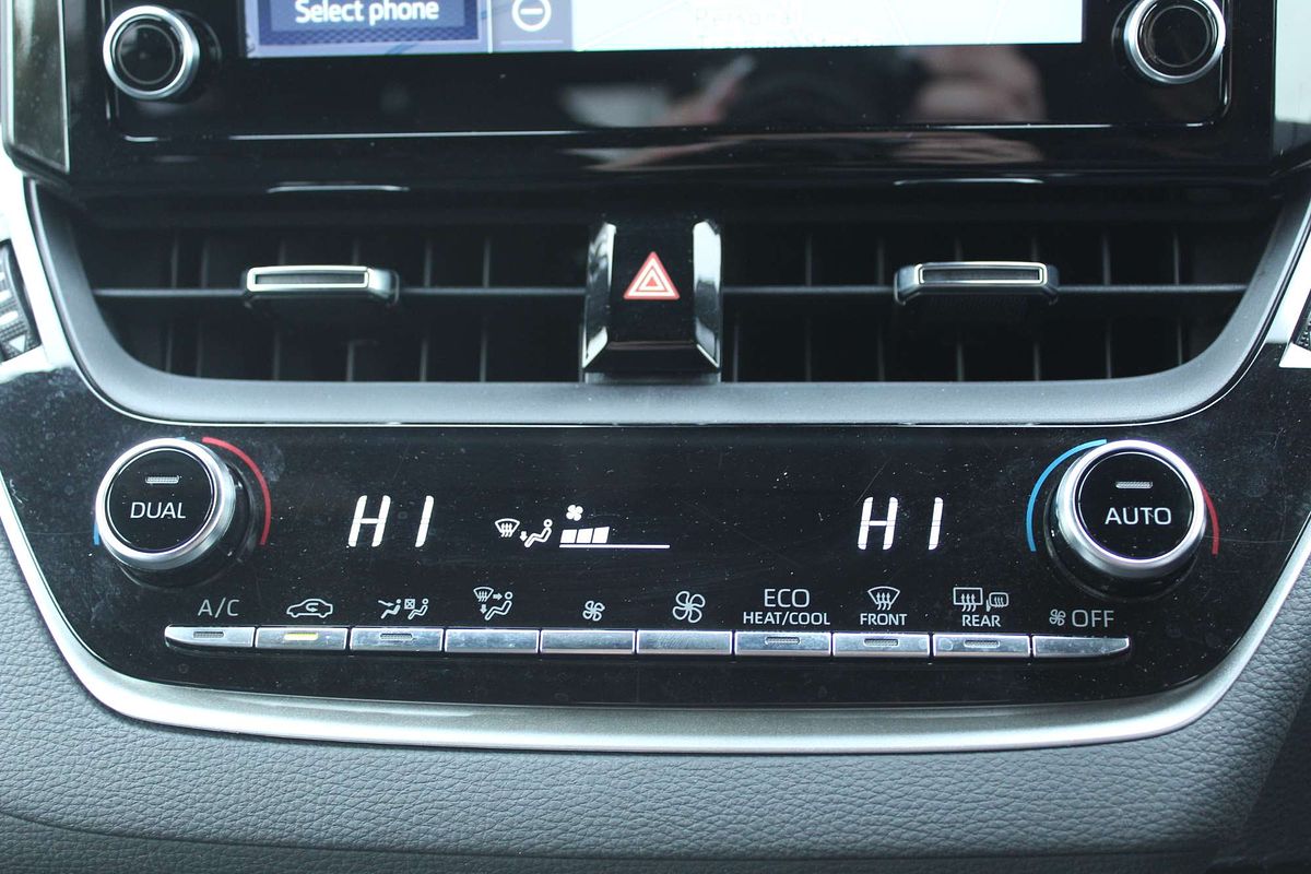 2022 Toyota Corolla SX Hybrid ZWE211R