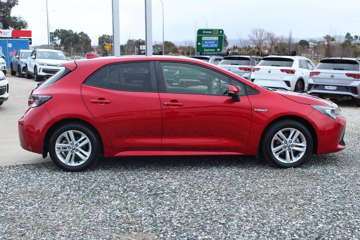 2022 Toyota Corolla SX Hybrid ZWE211R