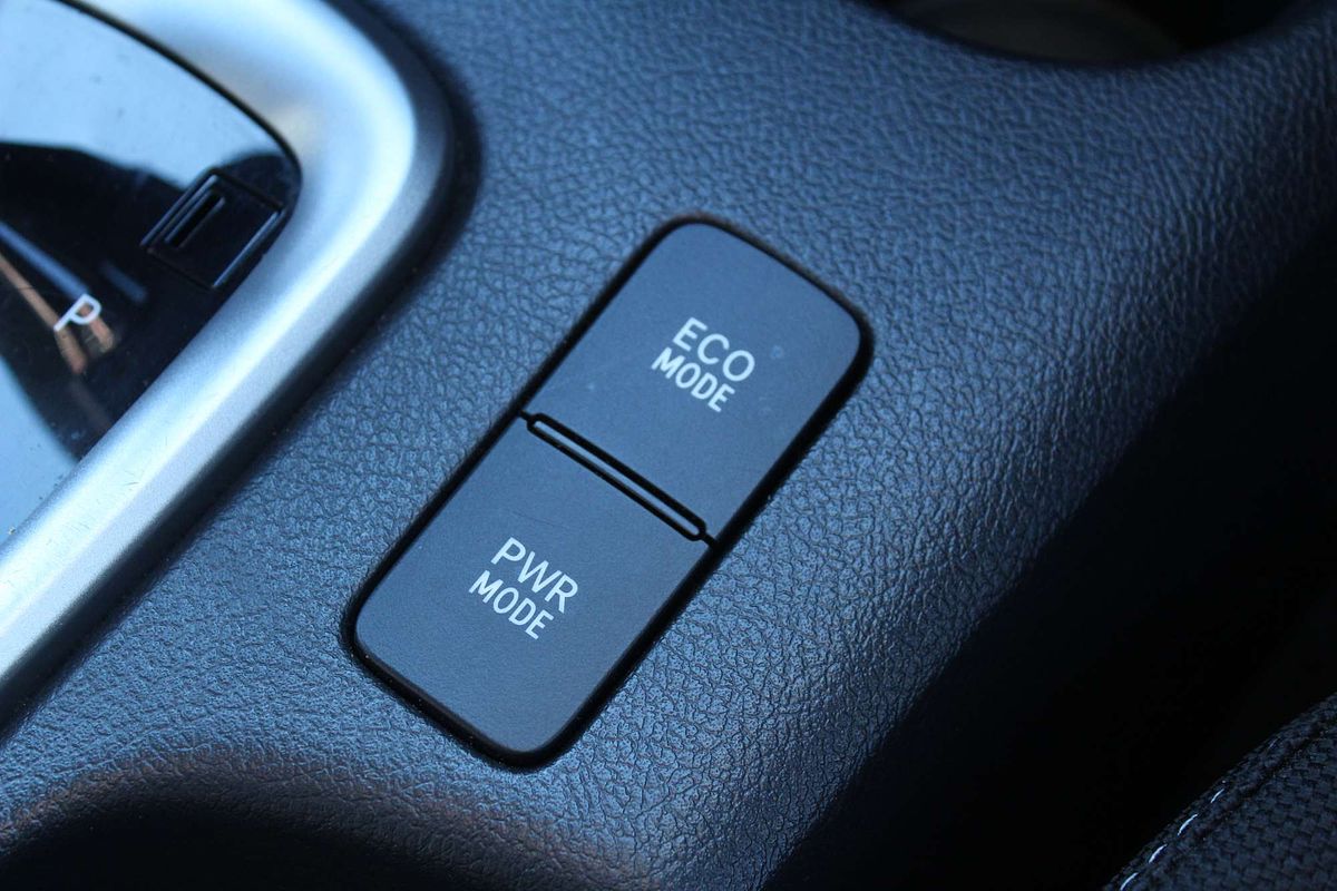 2020 Toyota Hilux SR5 GUN126R 4X4