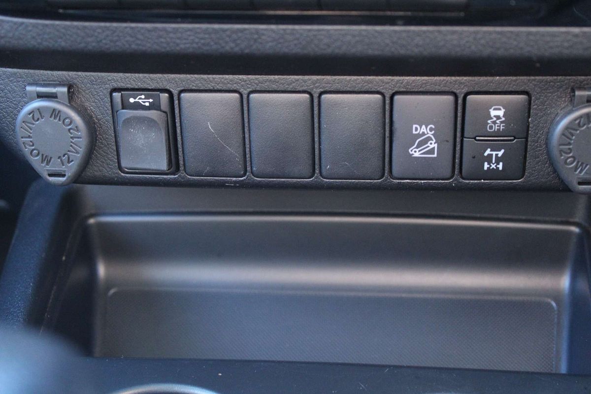 2020 Toyota Hilux SR5 GUN126R 4X4