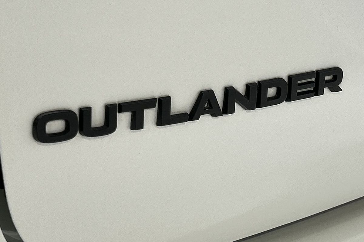2021 Mitsubishi Outlander LS ZM