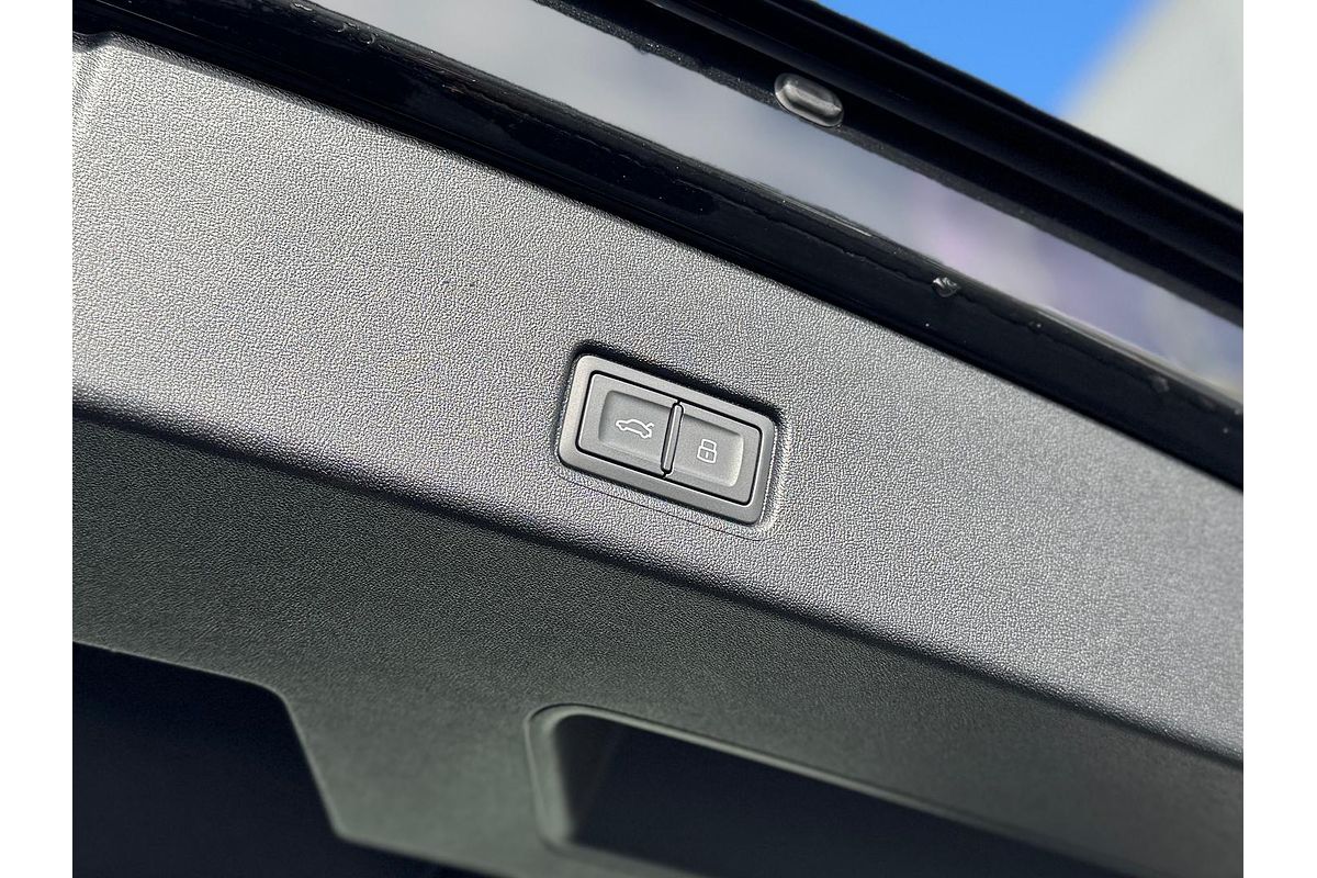 2024 Audi Q4 e-tron 55 F4
