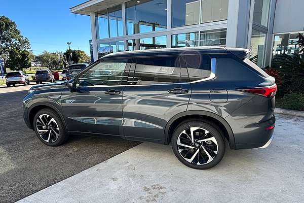 2025 Mitsubishi Outlander PHEV Exceed ZM