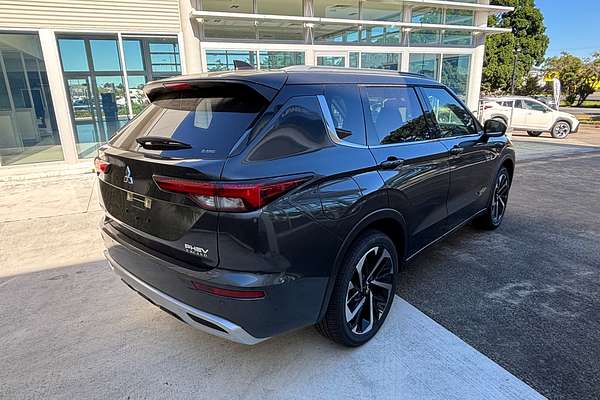 2025 Mitsubishi Outlander PHEV Exceed ZM