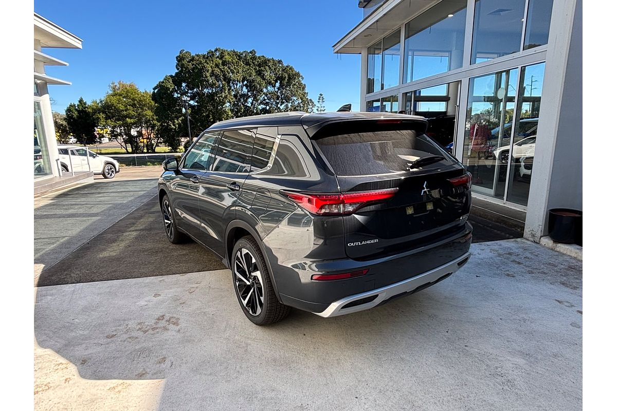 2025 Mitsubishi Outlander PHEV Exceed ZM