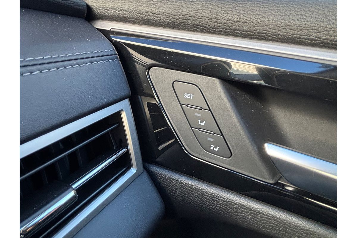 2025 Mitsubishi Outlander PHEV Exceed ZM