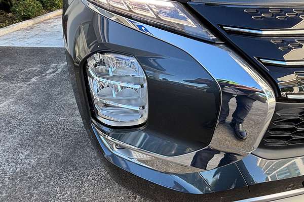 2025 Mitsubishi Outlander PHEV Exceed ZM