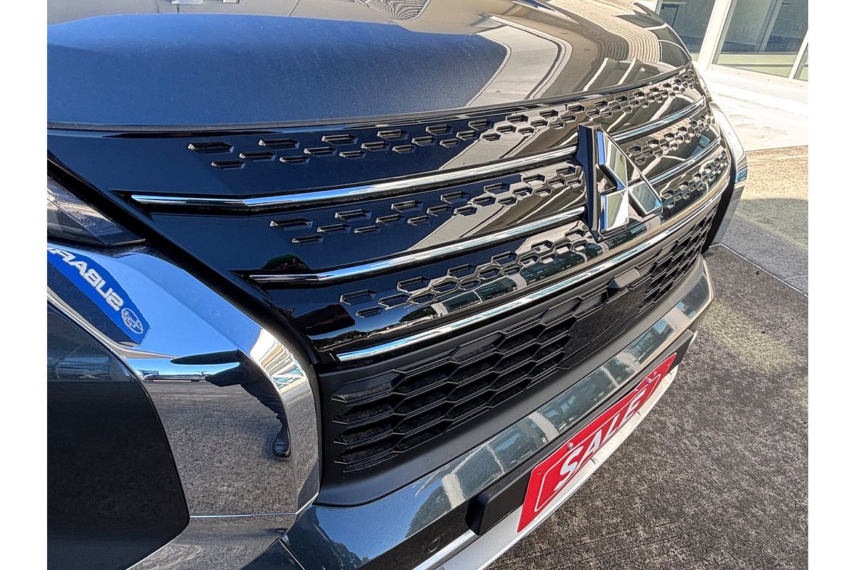 2025 Mitsubishi Outlander PHEV Exceed ZM