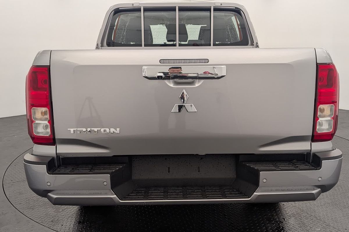2025 Mitsubishi Triton GLX MV 4X4