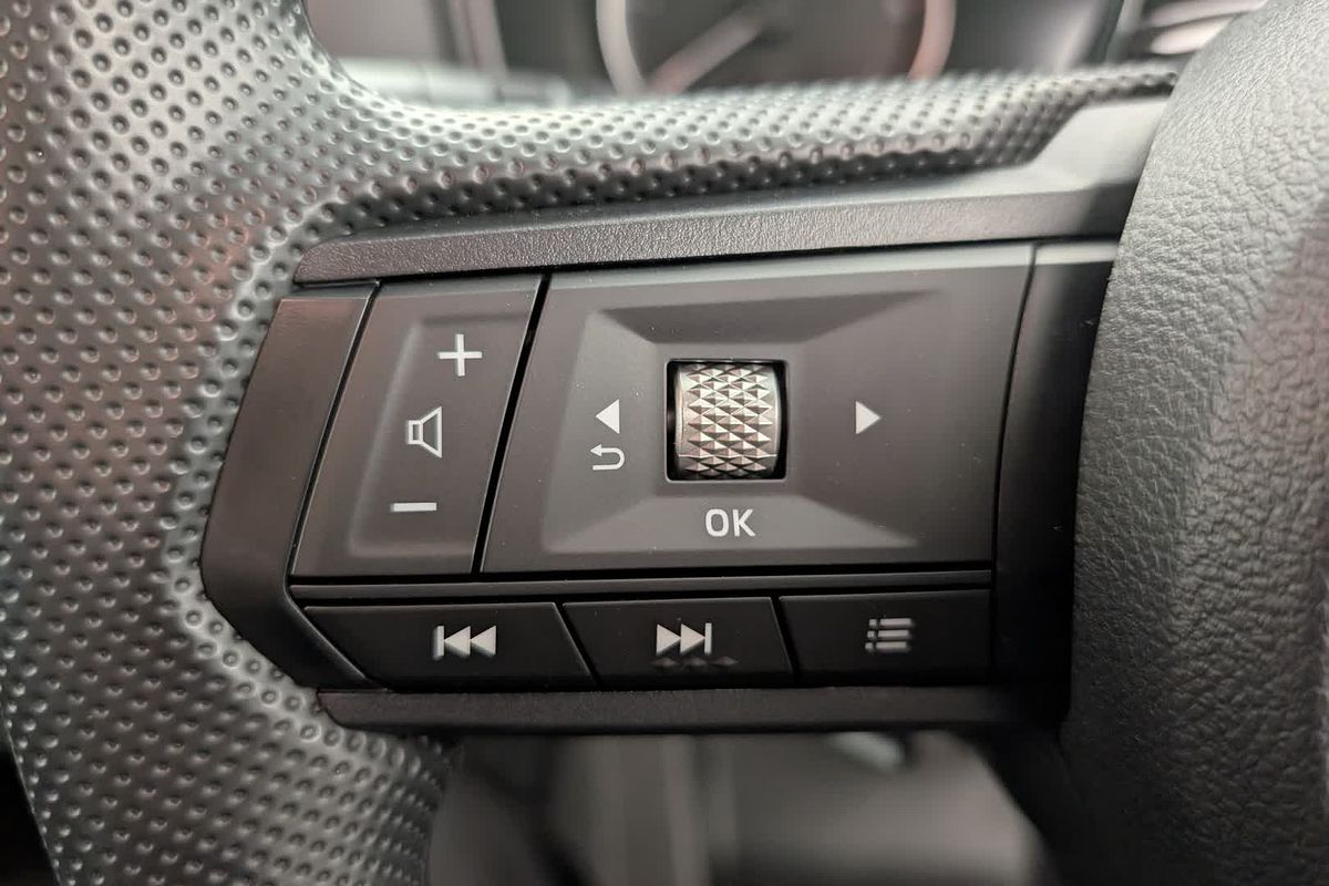 2025 Mitsubishi Triton GLX MV 4X4