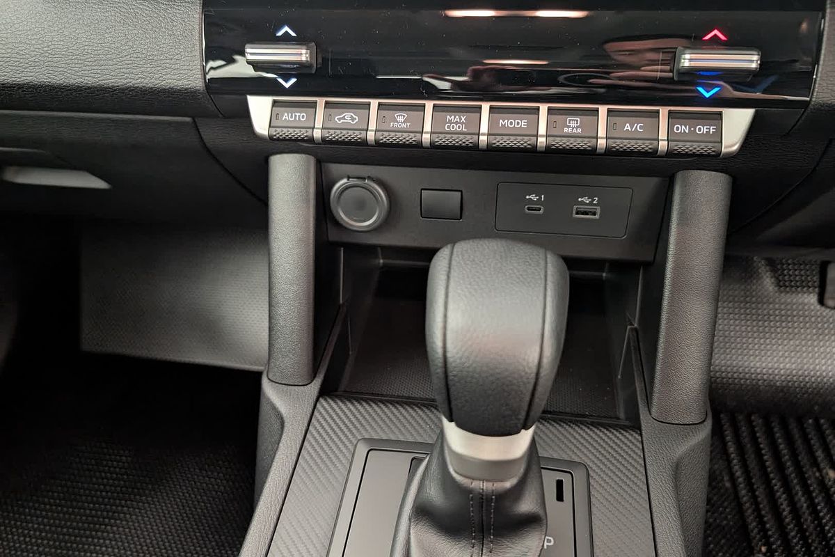 2025 Mitsubishi Triton GLX MV 4X4
