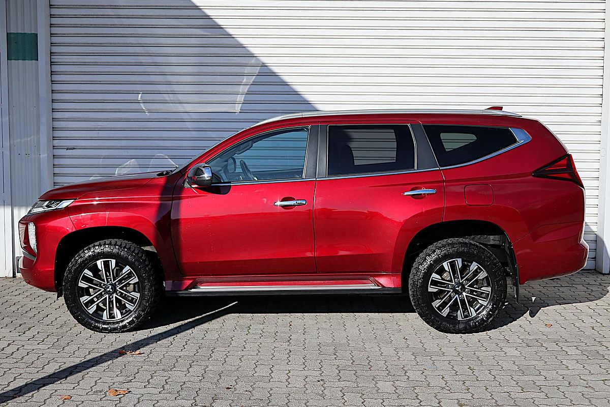 2021 Mitsubishi Pajero Sport GLS QF
