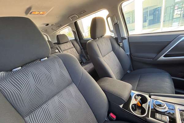 2025 Mitsubishi Pajero Sport GLX QG