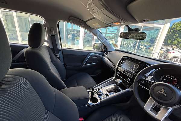 2025 Mitsubishi Pajero Sport GLX QG