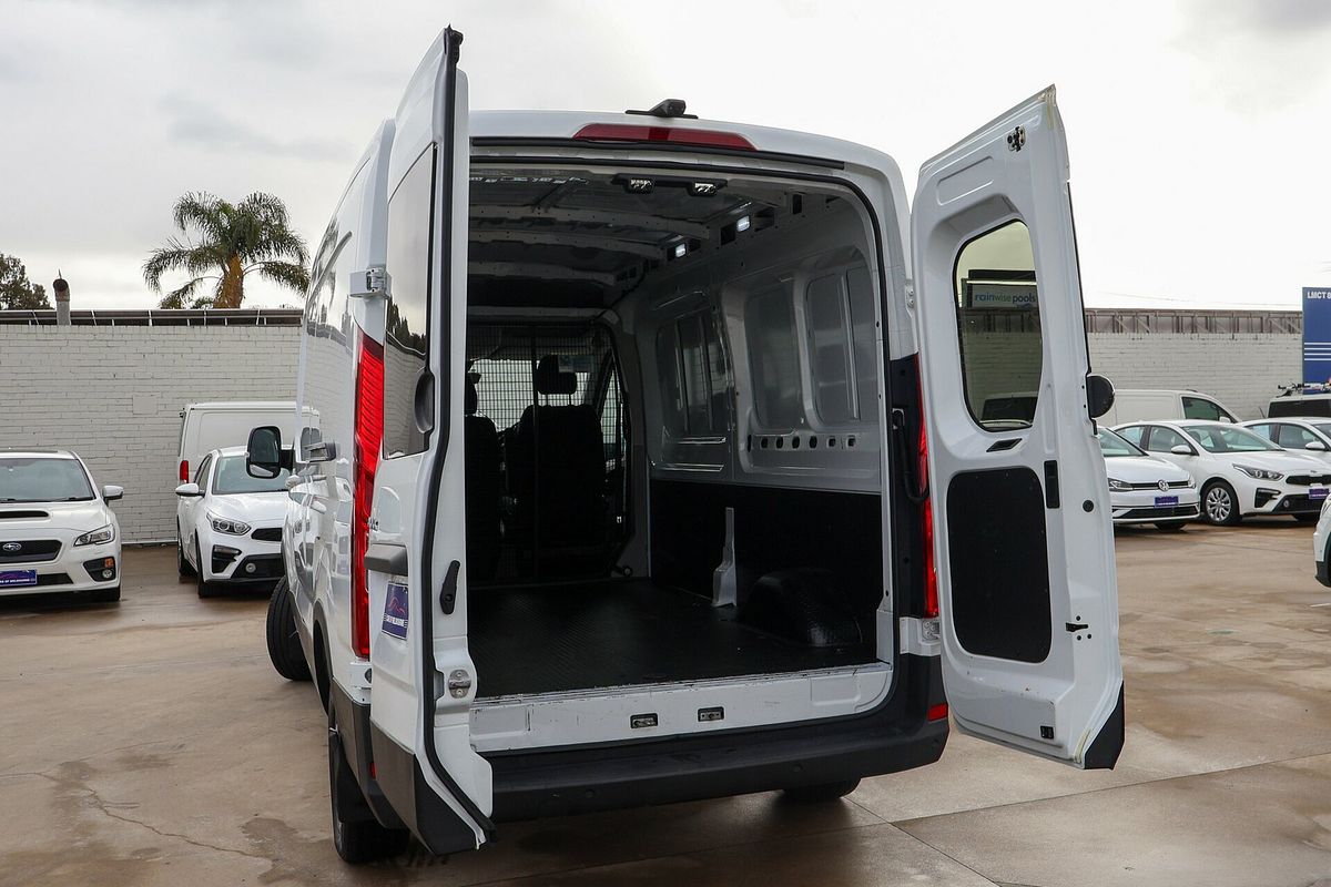 2022 LDV Deliver 9 LWB