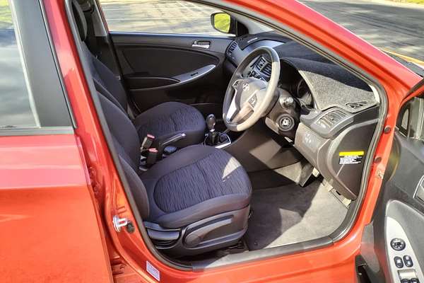 2015 Hyundai Accent Active RB3