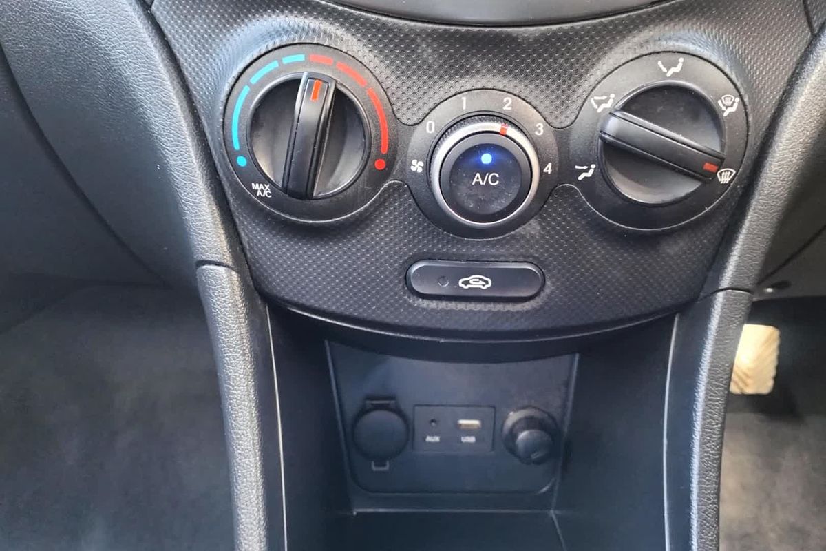 2015 Hyundai Accent Active RB3