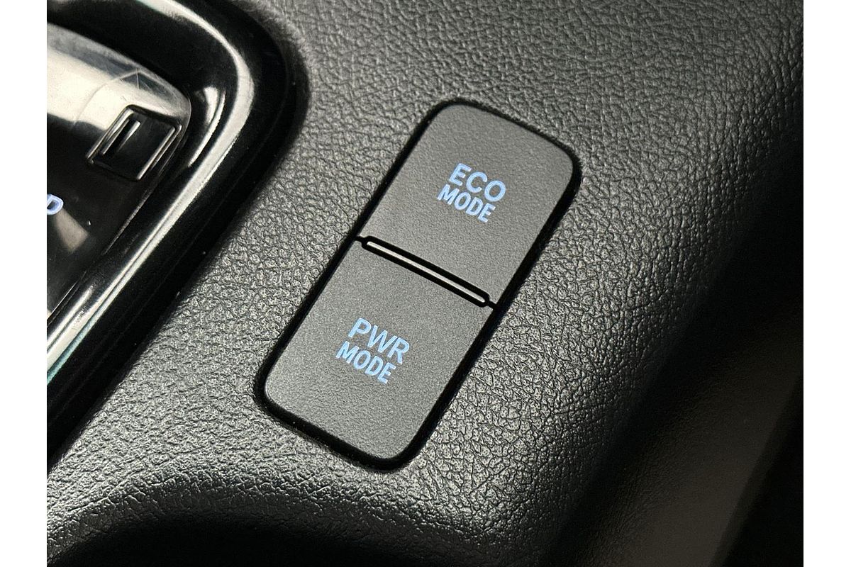 2020 Toyota Hilux Rugged X GUN126R 4X4