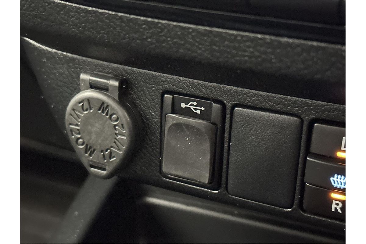 2020 Toyota Hilux Rugged X GUN126R 4X4