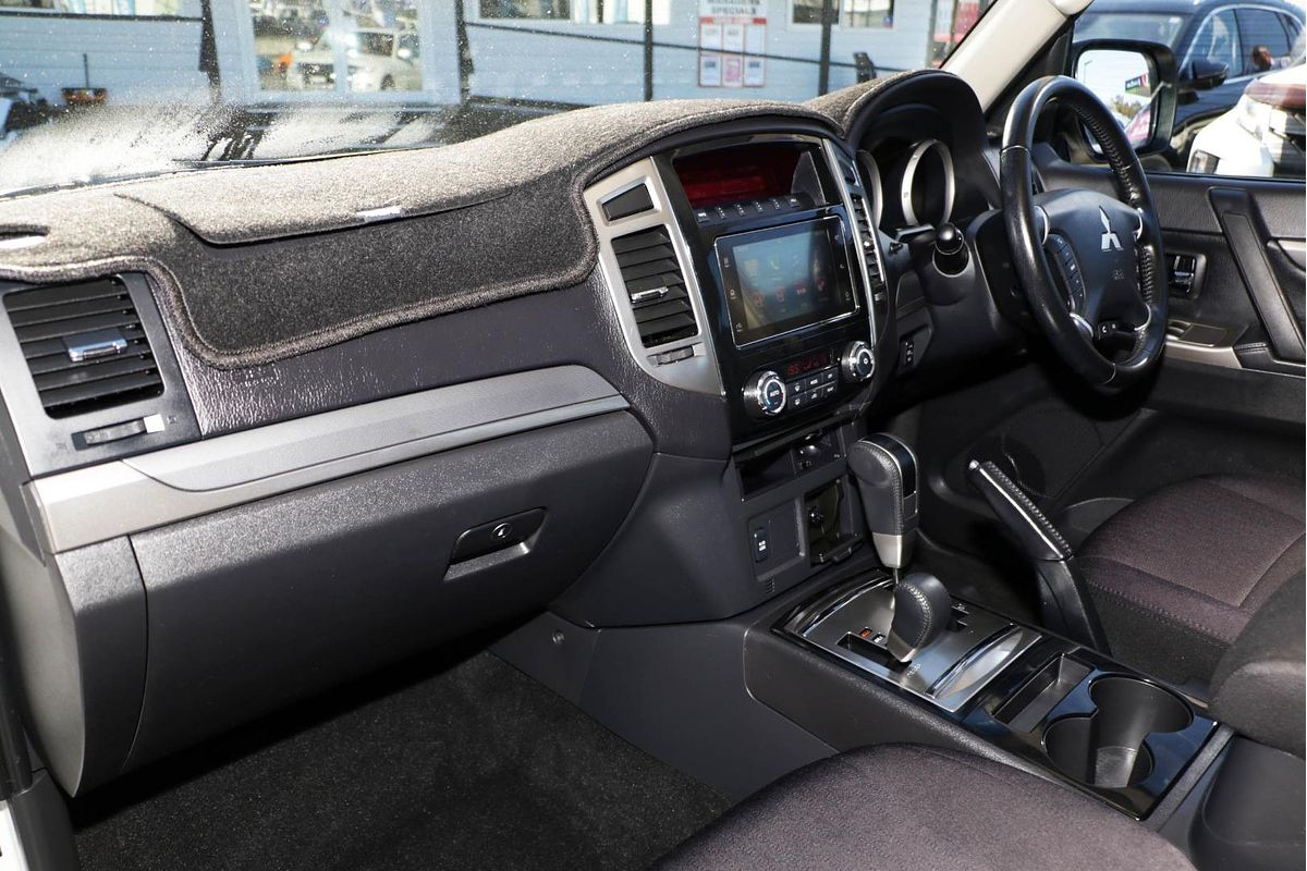 2019 Mitsubishi Pajero GLX NX