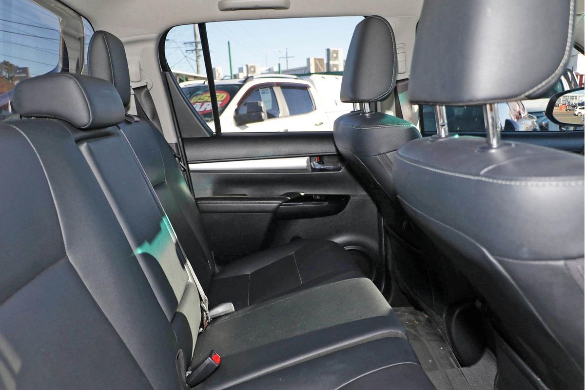 2017 Toyota Hilux SR5 GUN126R 4X4