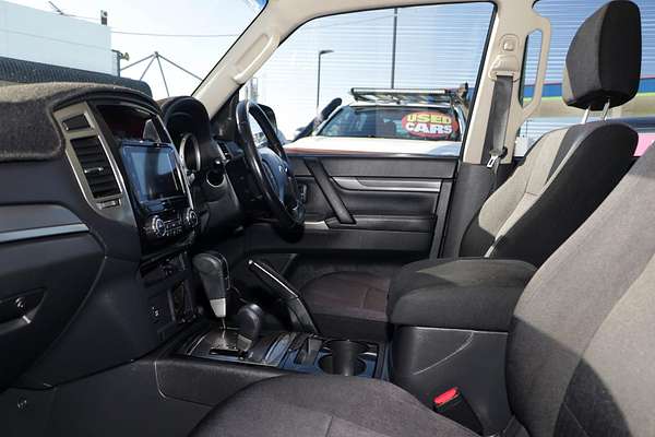 2019 Mitsubishi Pajero GLX NX