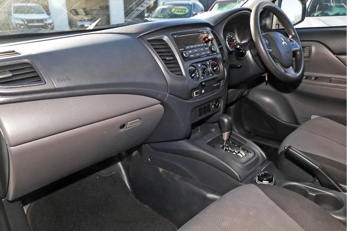 2015 Mitsubishi Triton GLX MQ 4X4