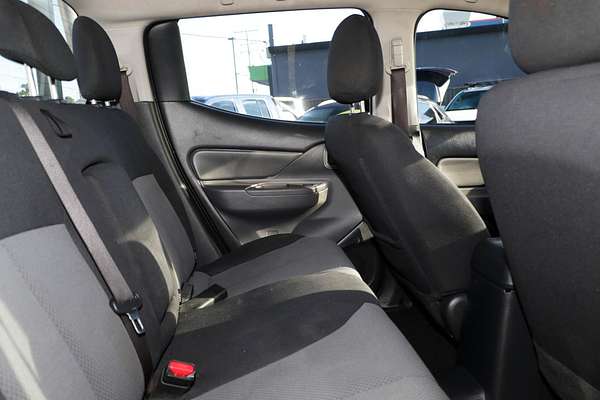 2015 Mitsubishi Triton GLX MQ 4X4