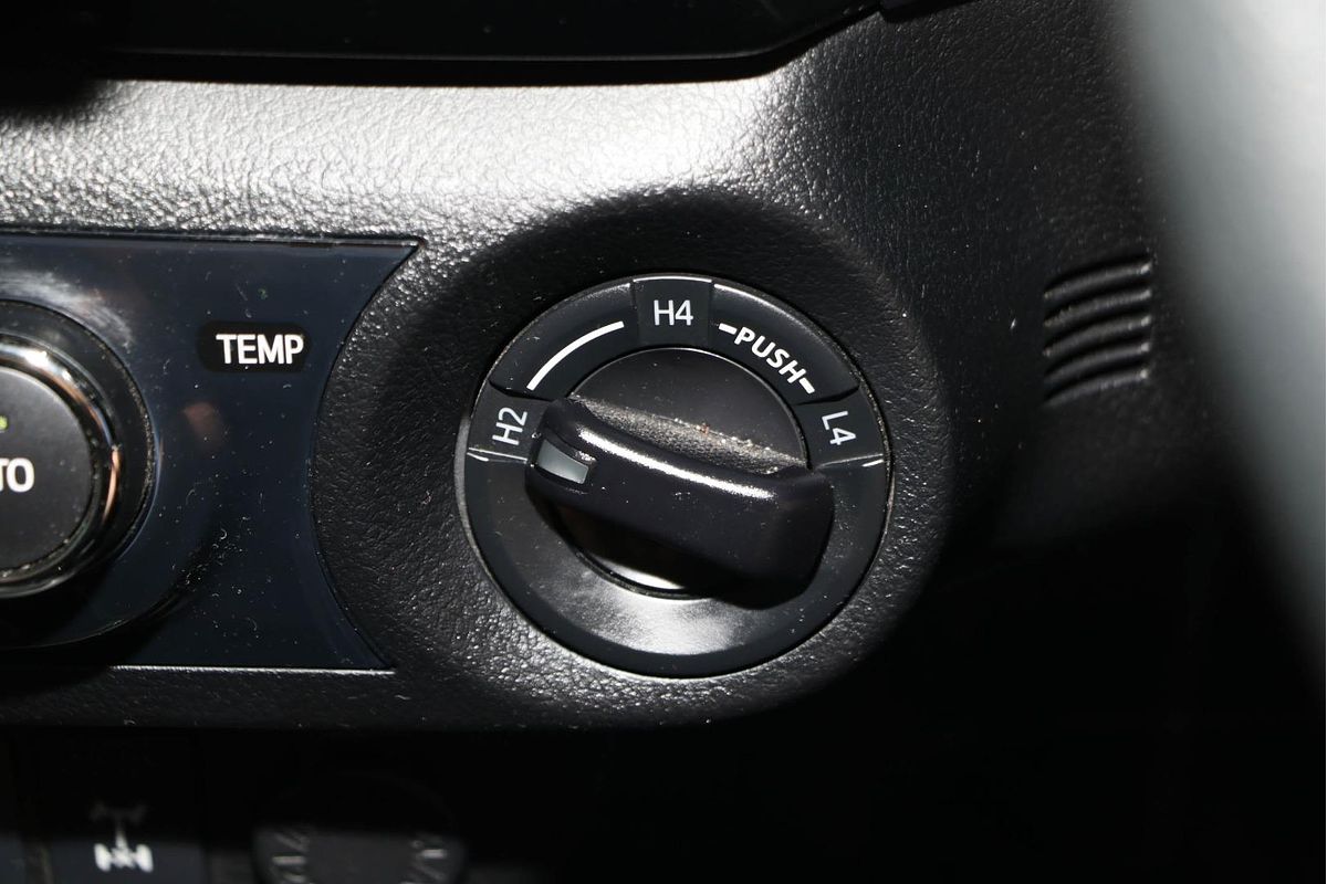 2017 Toyota Hilux SR5 GUN126R 4X4