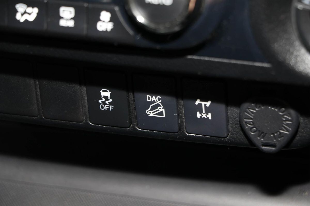 2017 Toyota Hilux SR5 GUN126R 4X4