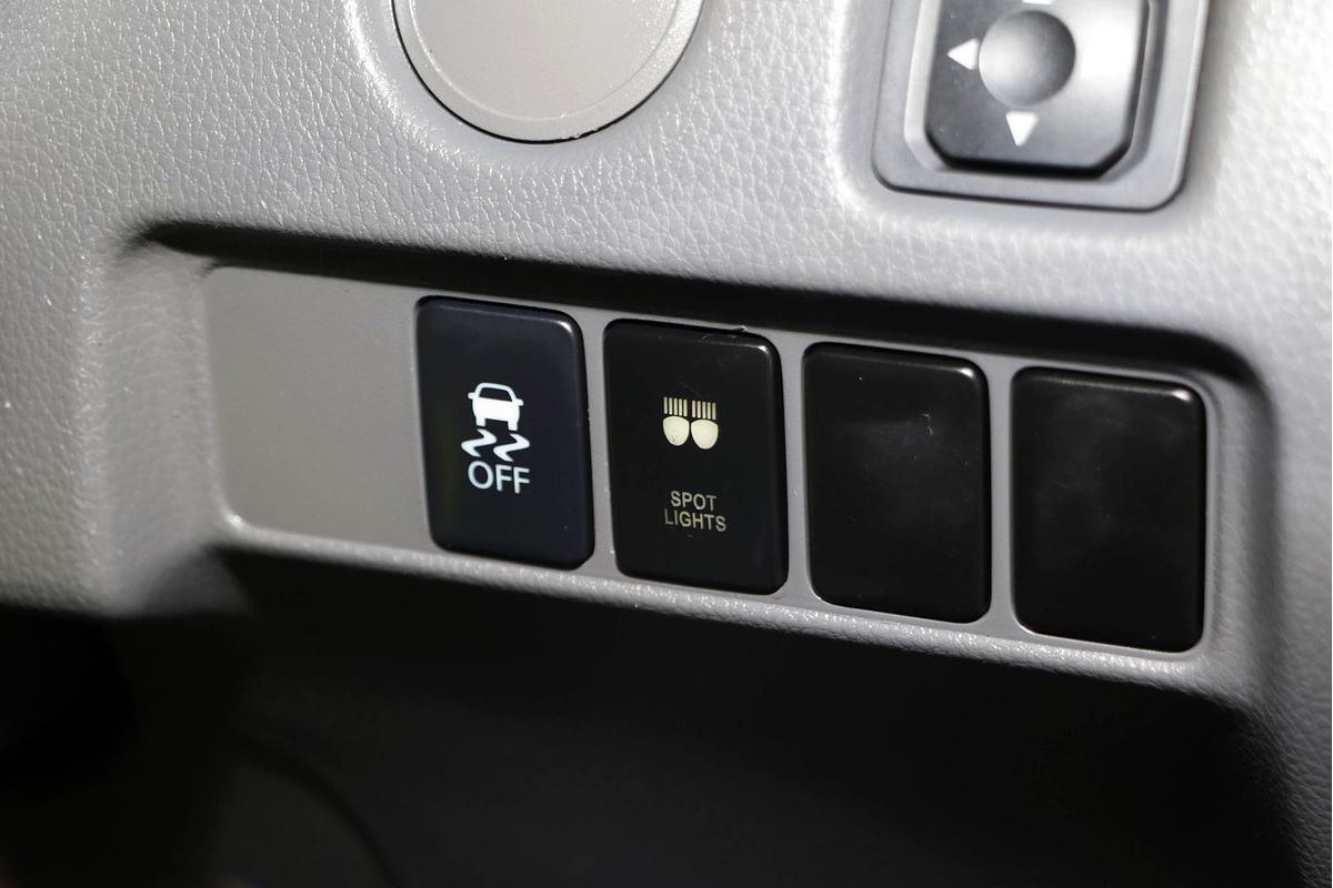2015 Mitsubishi Triton GLX MQ 4X4