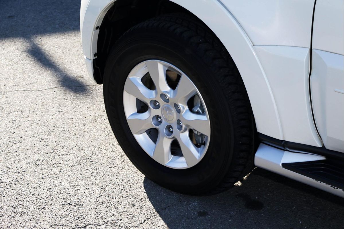 2019 Mitsubishi Pajero GLX NX