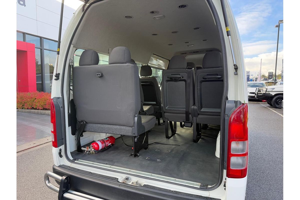 2016 Toyota Hiace Commuter TRH223R
