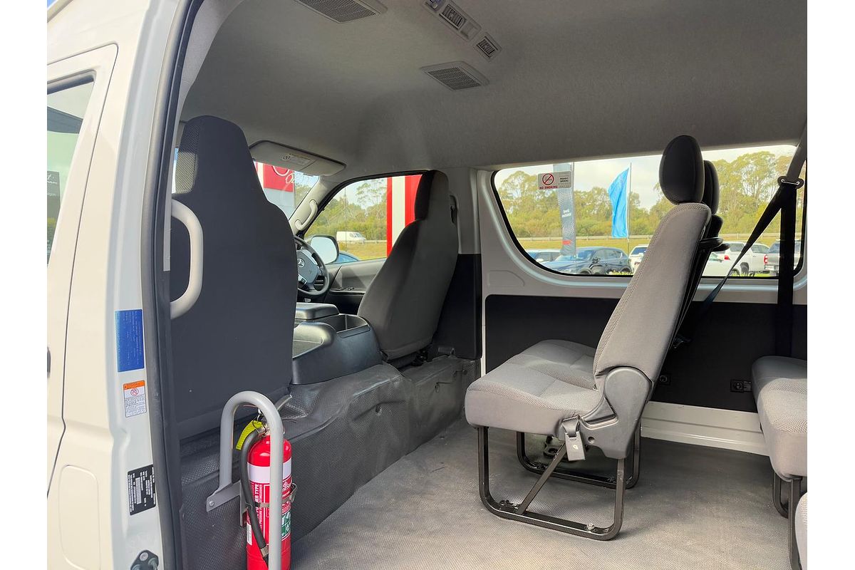 2016 Toyota Hiace Commuter TRH223R