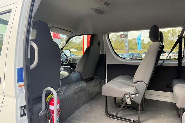 2016 Toyota Hiace Commuter TRH223R