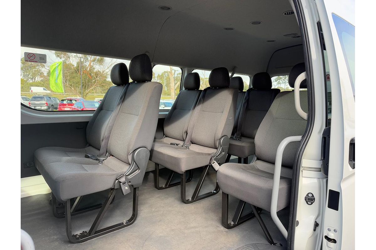 2016 Toyota Hiace Commuter TRH223R