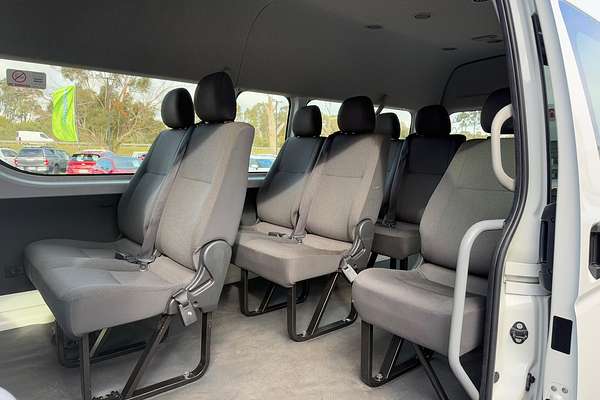 2016 Toyota Hiace Commuter TRH223R