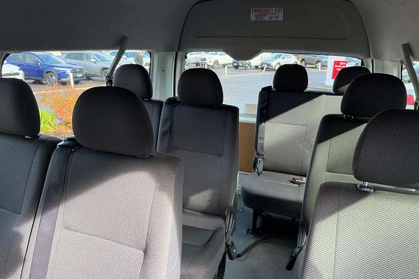 2016 Toyota Hiace Commuter TRH223R