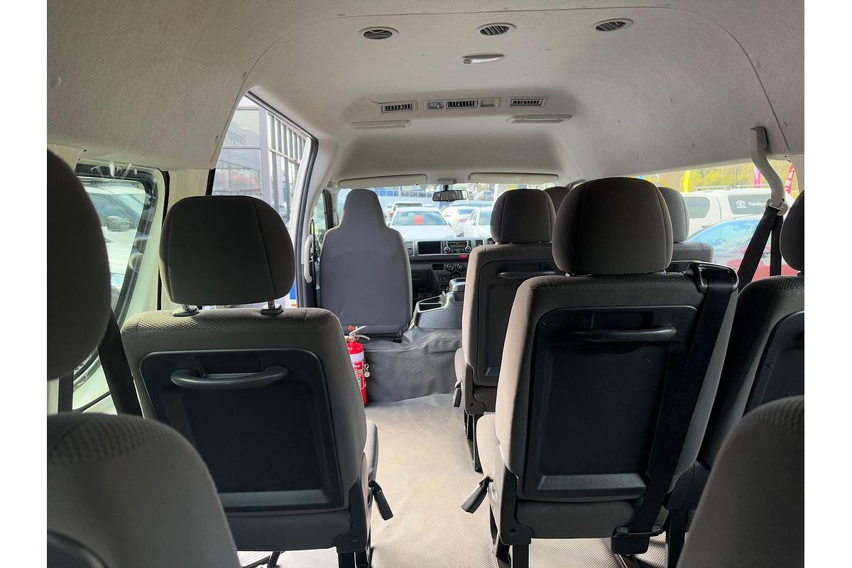 2016 Toyota Hiace Commuter TRH223R