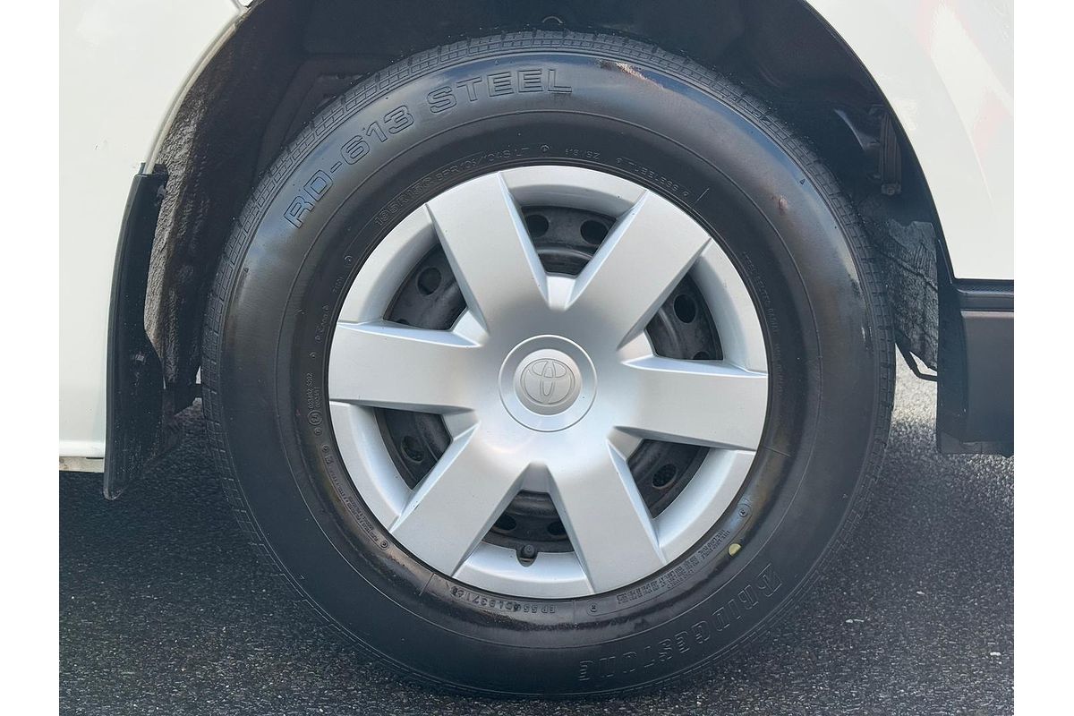 2016 Toyota Hiace Commuter TRH223R