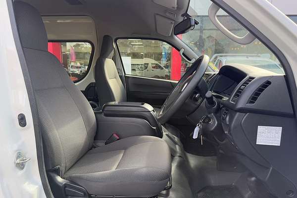 2016 Toyota Hiace Commuter TRH223R