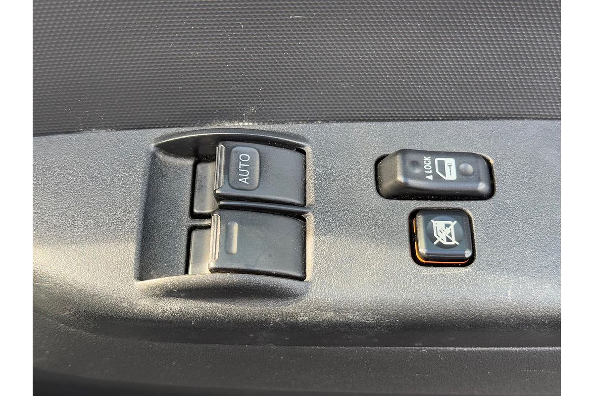 2016 Toyota Hiace Commuter TRH223R