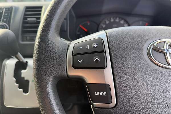 2016 Toyota Hiace Commuter TRH223R