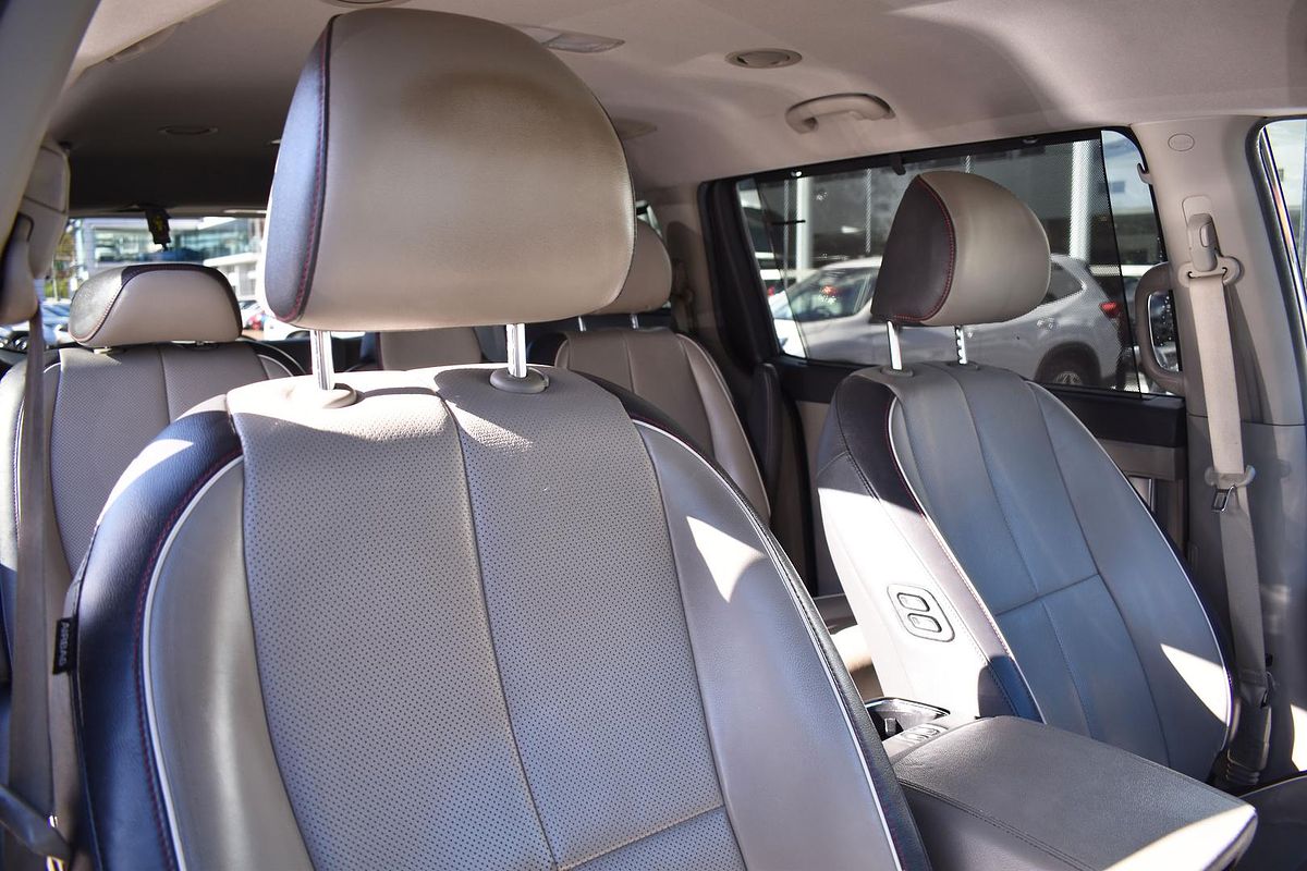 2017 Kia Carnival Platinum YP