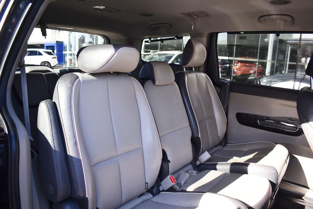 2017 Kia Carnival Platinum YP
